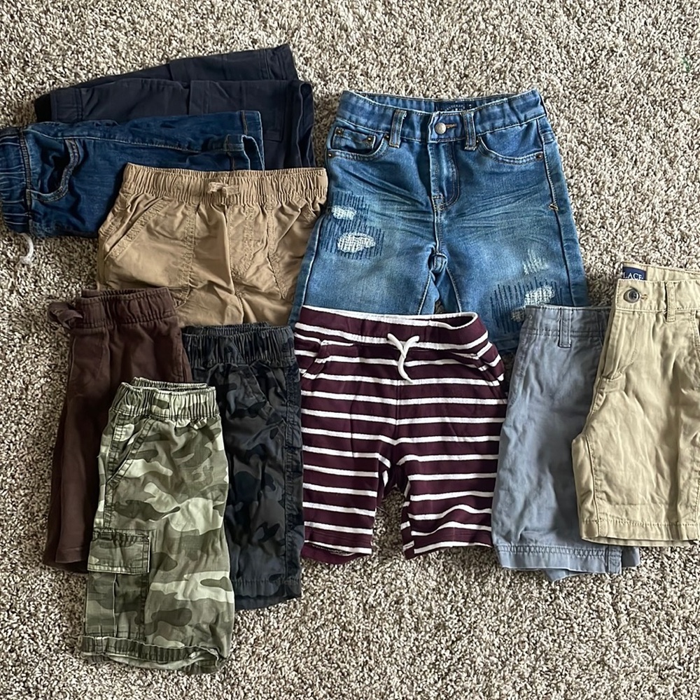 LIKE NEW! 10 Shorts